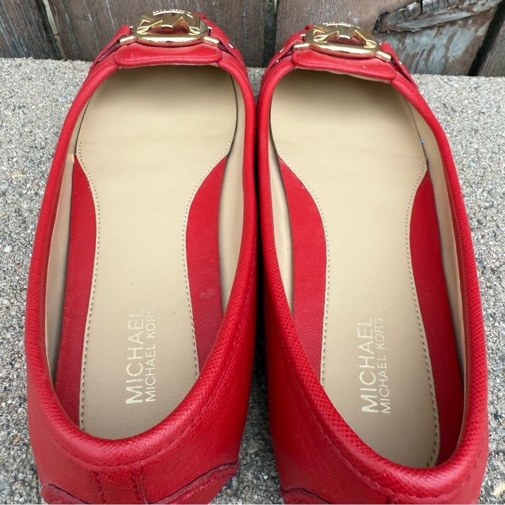 Michael Kors Women's Red Leather Flats Gold Accents Logo Shoe Size 6.5 - Picture 5 of 11